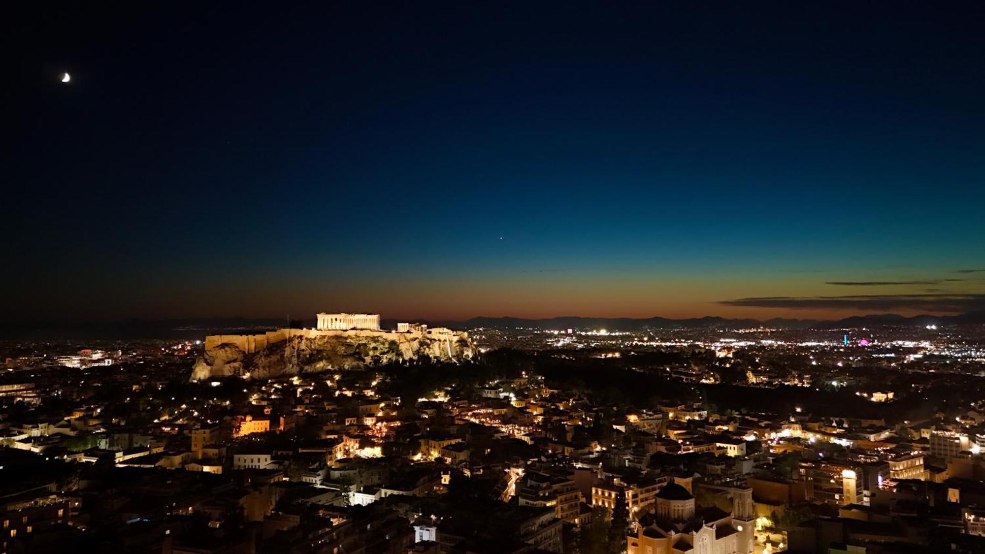 Parthenon And Syntagma Square View Apartment Athen Eksteriør bilde